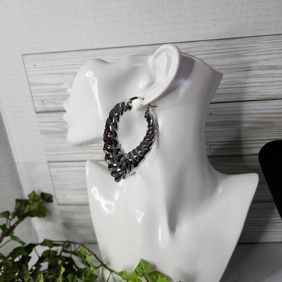 Large Statement Silver Scalloped Hoop Earrings - Picture 6 of 7